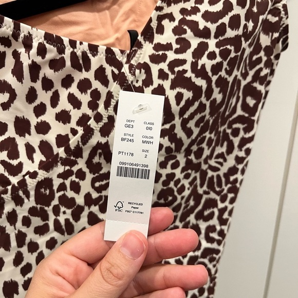 NWT J.CREW One Shoulder Ruched One Piece Swimsuit Leopard Brown Size 2 Shaping - Picture 4 of 6